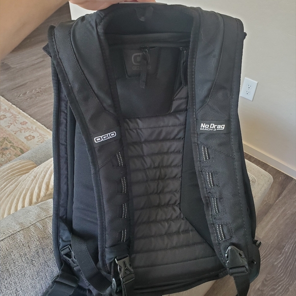 Ogio No Drag Mach 3 Motorcycle Backpack - Picture 2 of 6